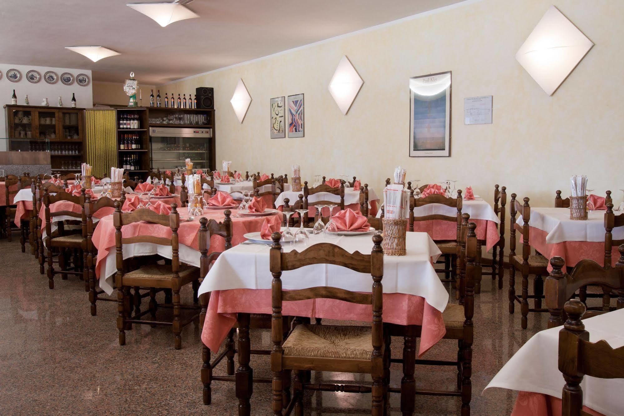 Albergo Milano Bossico Esterno foto