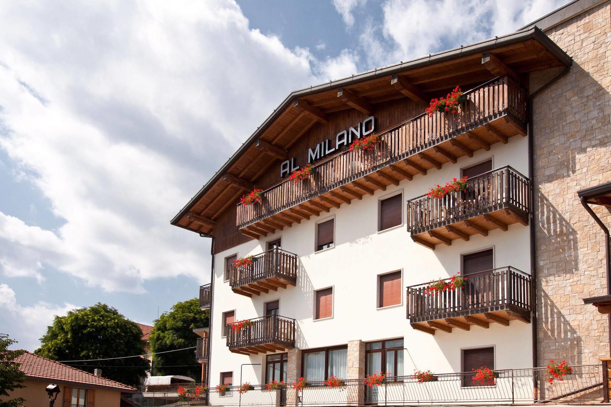 Albergo Milano Bossico Esterno foto